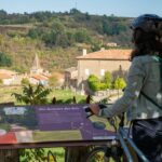 Dos_d-ane_restaurant_l-ane_tetu_gites_chambre_d-hotes_Ardeche_verte_Desaignes_village_medieval_citee_gastronomie_parc_naturel_monts_d-ardeche_randonnée_vélo_dolce-via_train_de_l-ardeche_village_de_caractère_relais_du_silence_déconnexion_balade_nature_terroir_location_vtt_electrique